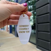 Gender? I Hardly Know 'Er Motel Style Keychain in White and Gold | Nonbinary Themed Funny Key Tag