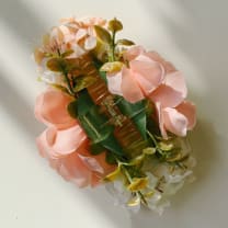 Velvet Claws Floral Hair Clip | Perfect Peach Petals | Claw Clip in Velvet Travel Bag