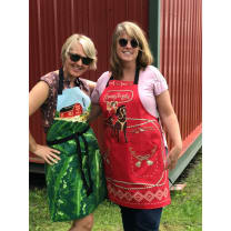 Boss Lady Cowgirl Western Retro Funny Cooking and BBQ Apron 2 Pockets Adjustable Strap 100% Cotton | BlueQ at GetBullish