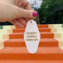 Gender? I Hardly Know 'Er Motel Style Keychain in White and Gold | Nonbinary Themed Funny Key Tag