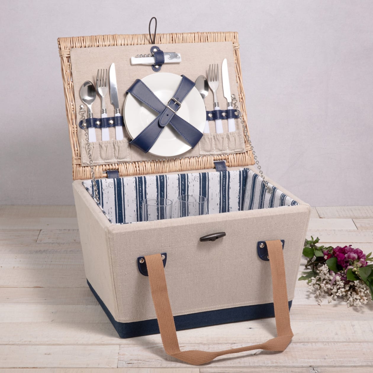 Boardwalk Picnic Basket for 2