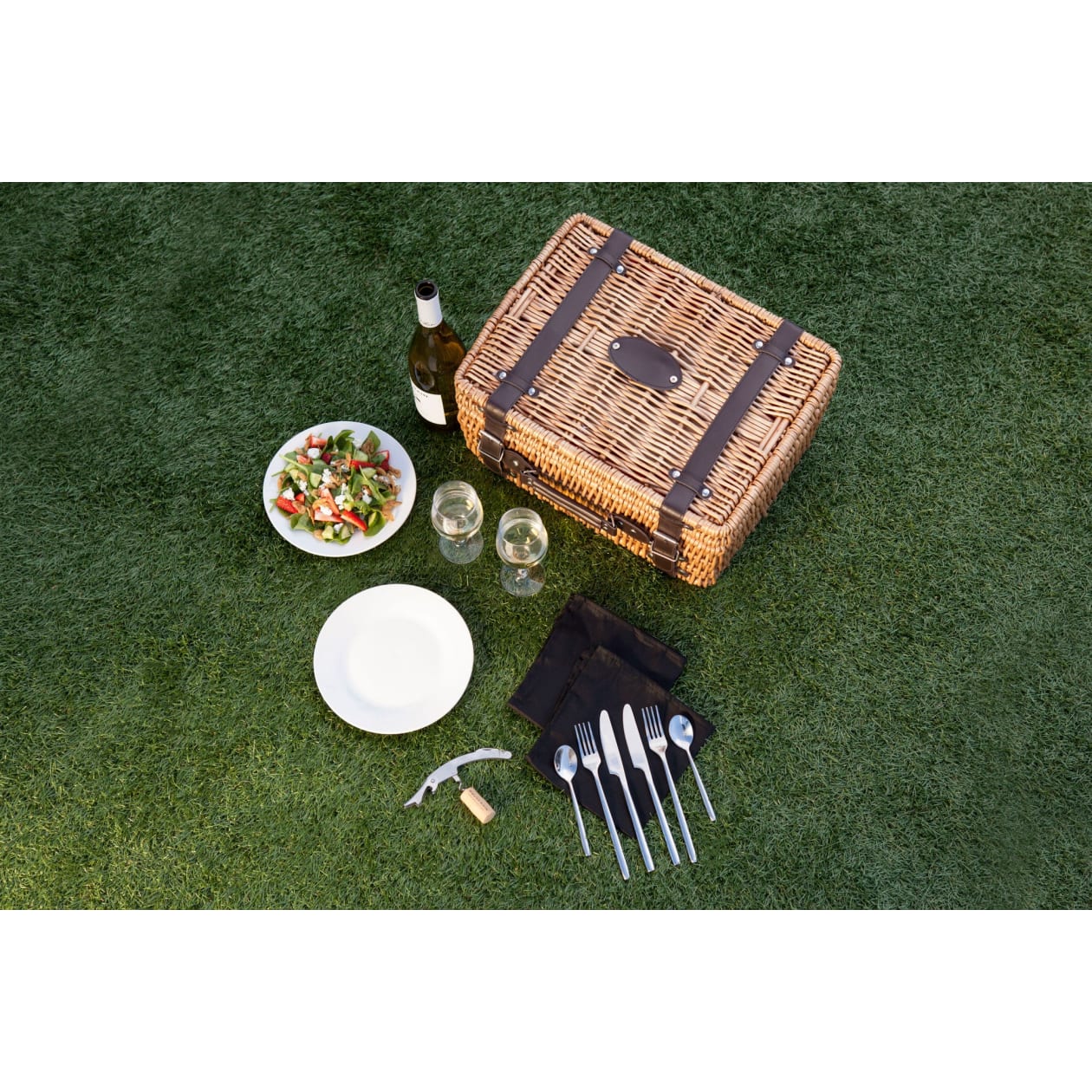 Champion Picnic Basket