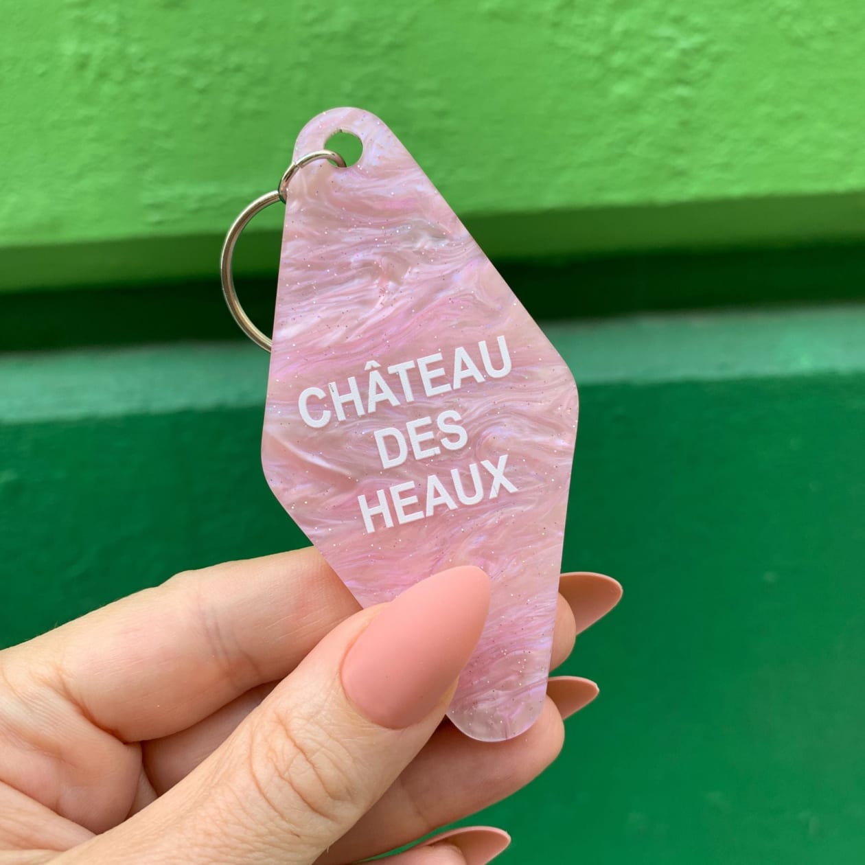 Chateau Des Heaux Motel Style Keychain in Crystal Pink