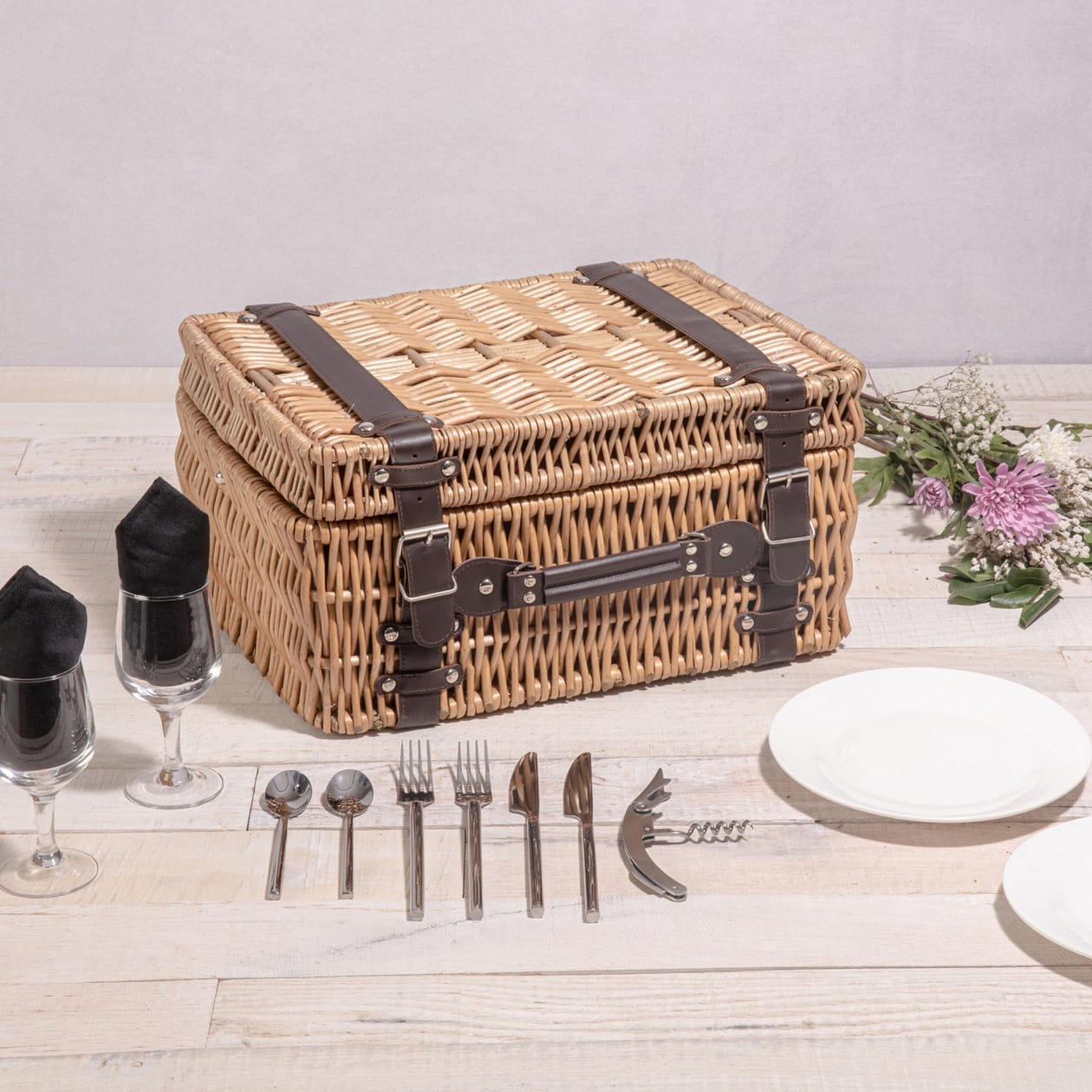 Champion Picnic Basket