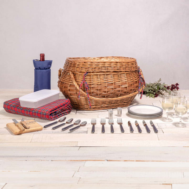 Highlander Picnic Basket