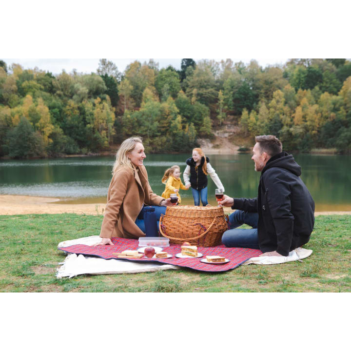 Highlander Picnic Basket