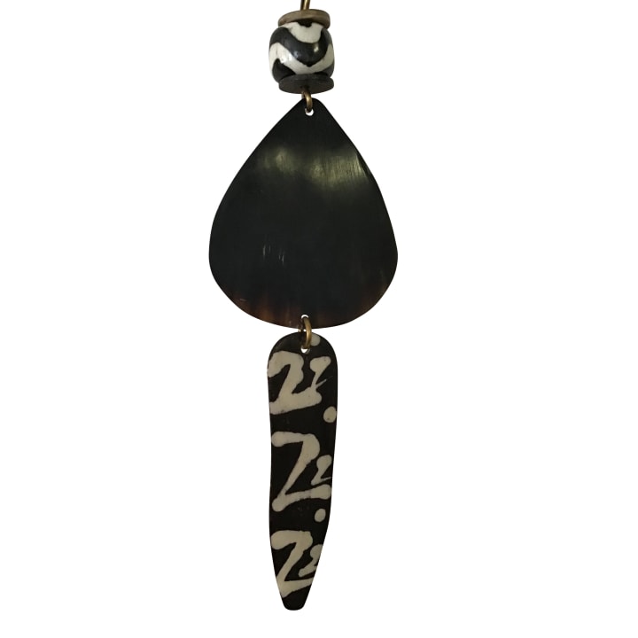 Black Horn with Batik Bone Pendant