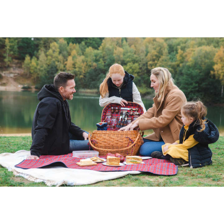 Highlander Picnic Basket