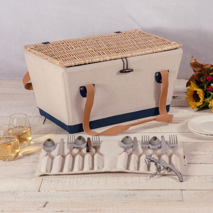 Boardwalk Picnic Basket for 4