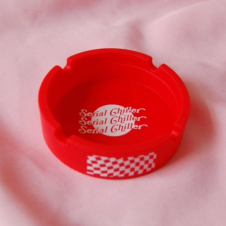 Serial Chiller Ash Tray In Red | Unbreakable Silicone Ashtray | Heat Resistant, Easy to Clean