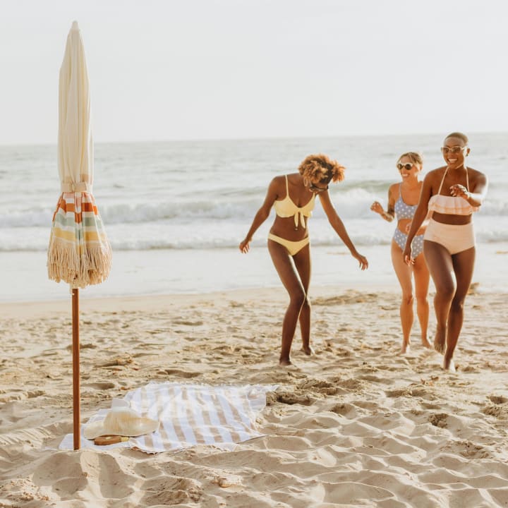 Summerland Beach Umbrella - Waikiki Stripes