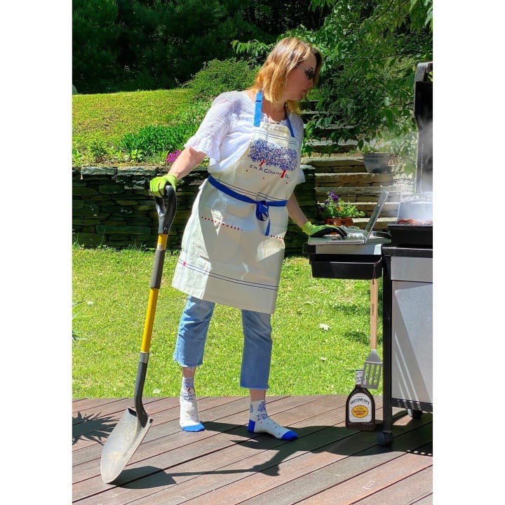 I'm A Country Girl  Funny Cooking and BBQ Apron 2 Pockets Adjustable Strap 100% Cotton | BlueQ at GetBullish