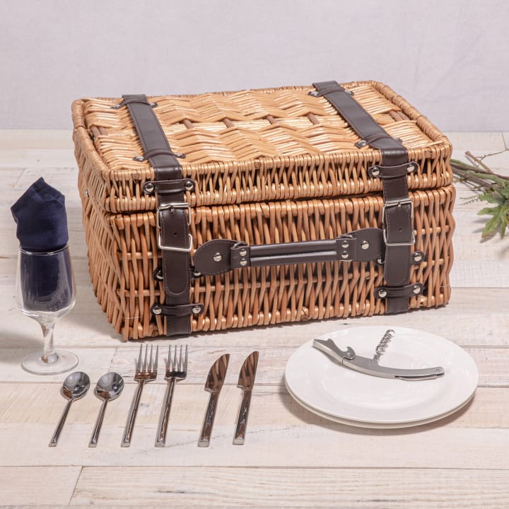 Champion Picnic Basket