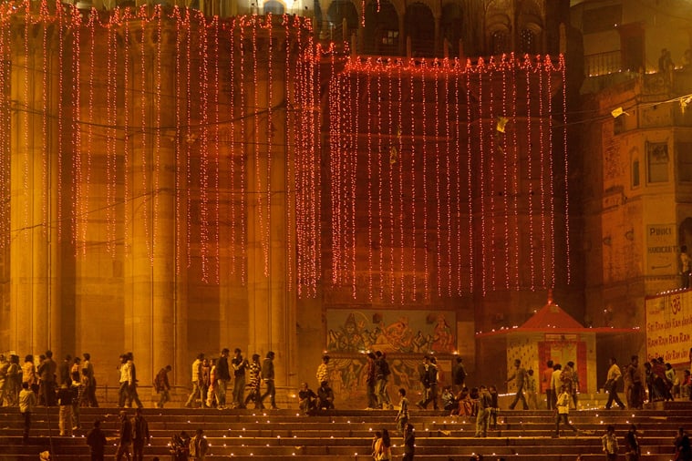 Wanderlust Wednesdays: Dev Deepawali